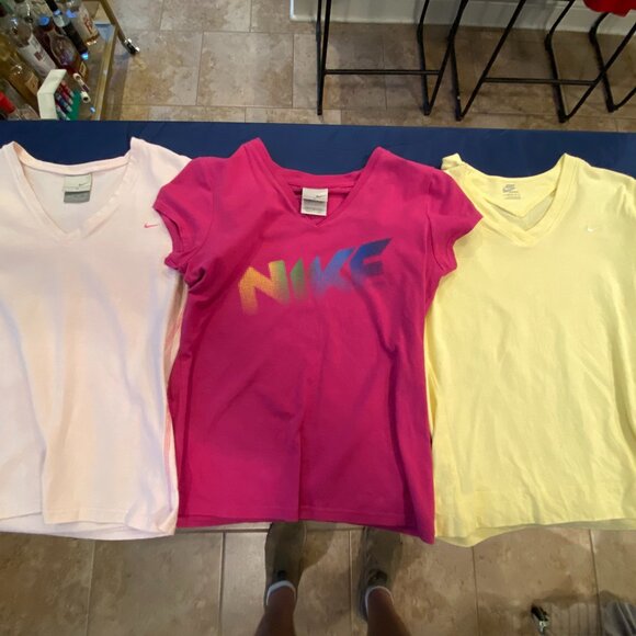 Nike Tops - Nike T Shirt Womens Size M 3-PACK V Neck Fitted Short Sleeve